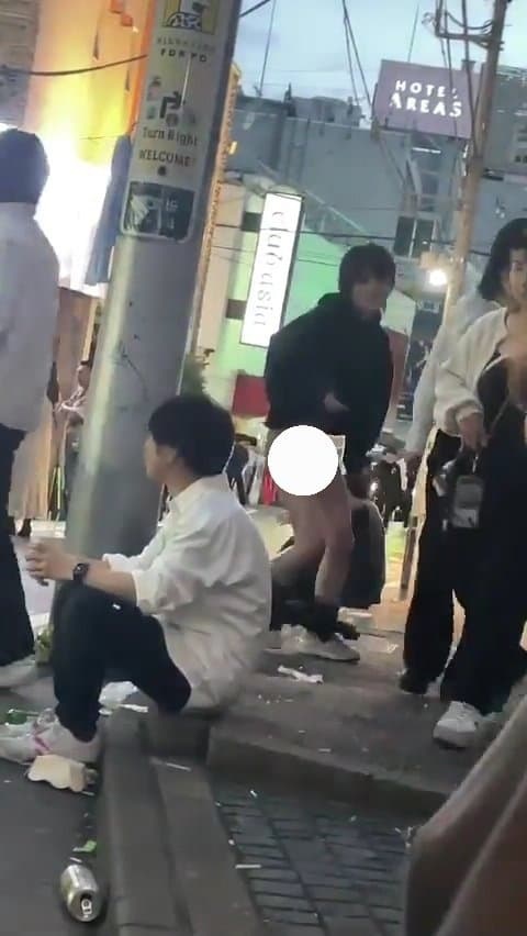 어제자 시부야에서 ㅈㅈ자랑하는 남자.jpg(1)