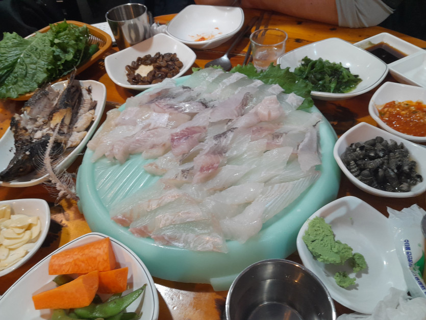 휴일에 일터졋넹...출근이라니.!!(0)