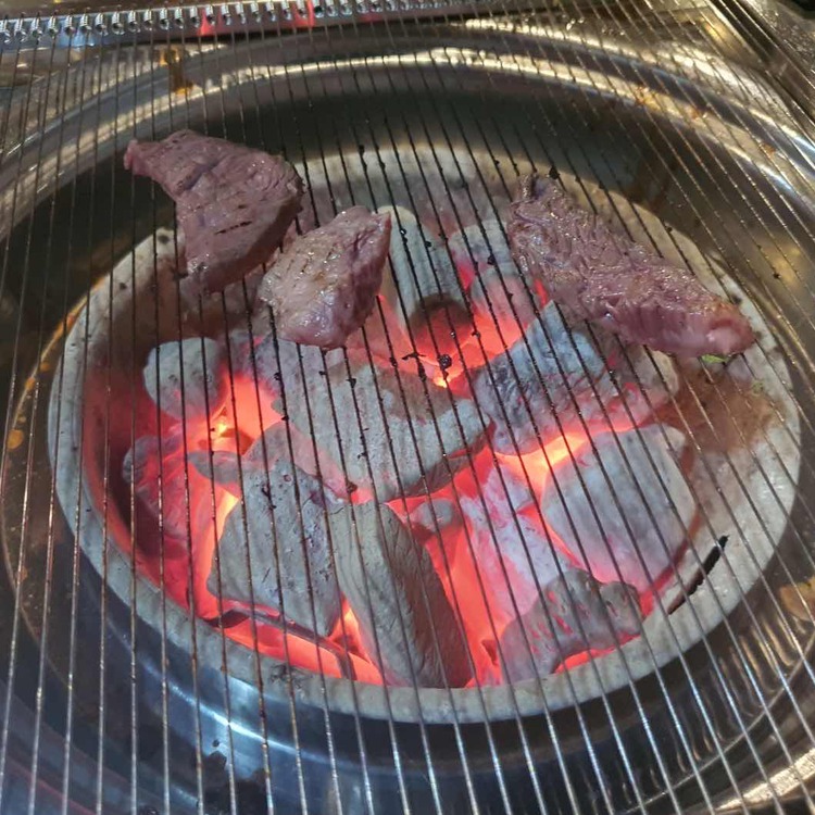 아침부터 다들 고기앞되셧네(0)