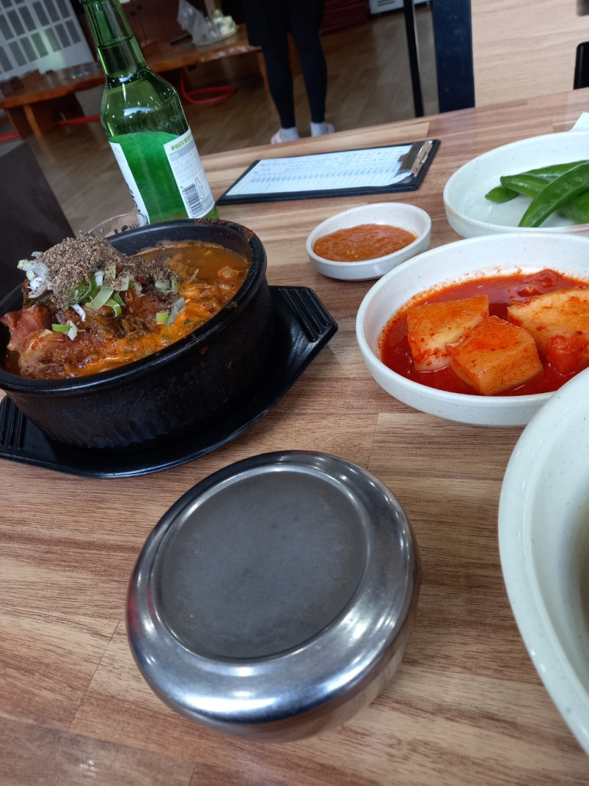 일도 없고..밥이나..(0)