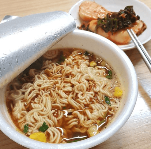 점심을 뭐 먹을지 고민하다가(0)