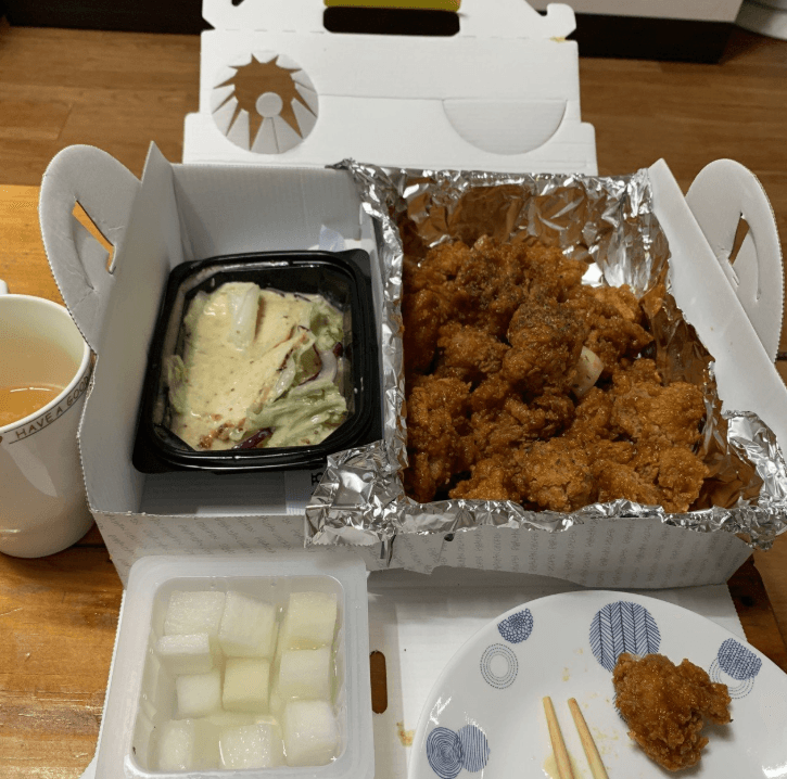 결국 치킨 시켰습니다(0)