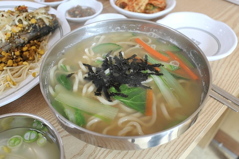 날이 추워지니까 따뜻한 음식이 땡기죠(0)