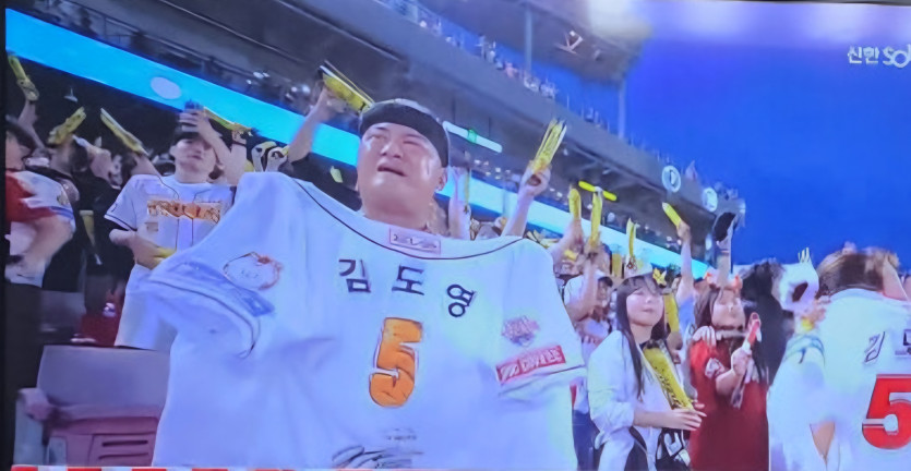 기아 역전 ㅅㅅㅅ 백투백 런(0)