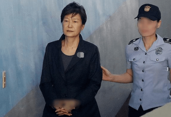 근혜 징역 20년 확정됐네요ㅋㅋㅋㅋㅋㅋ(0)