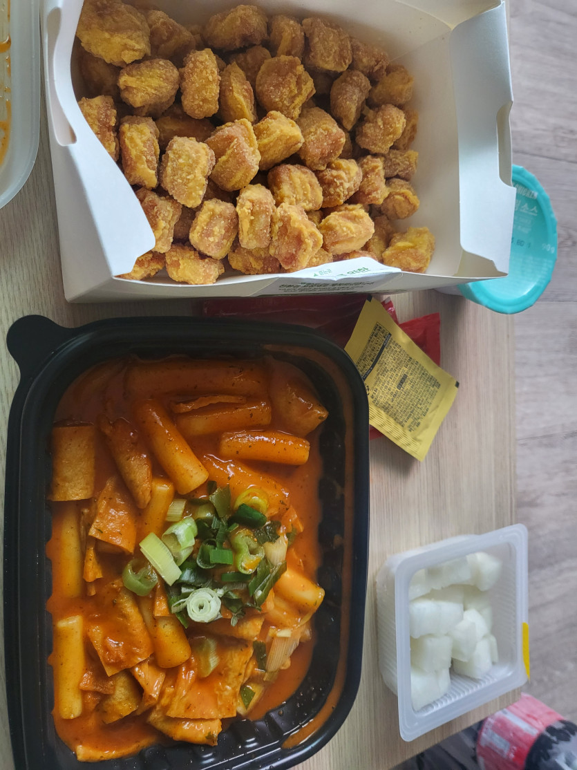 식사합니다 ㅋㅋ(0)