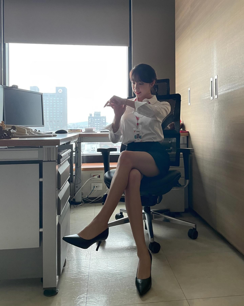 피곤할시간이네요 힘내봅시당 !(0)