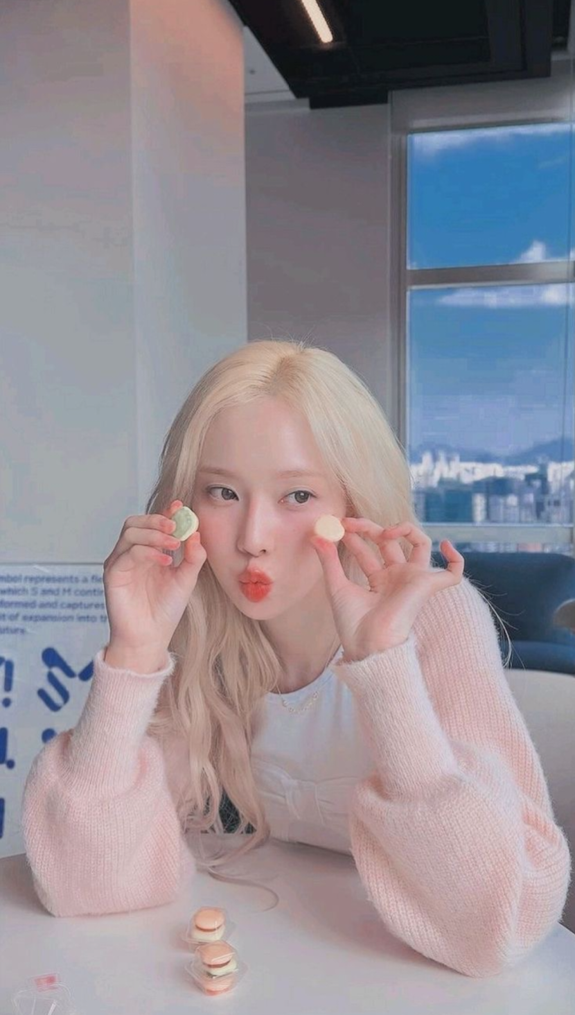퇴근하고 여자친구랑 카페욌습니당ㅠㅅㅠ(0)