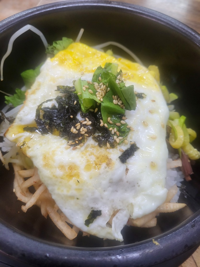 식사합니다 ㅋㅋ 맛점하세요(0)